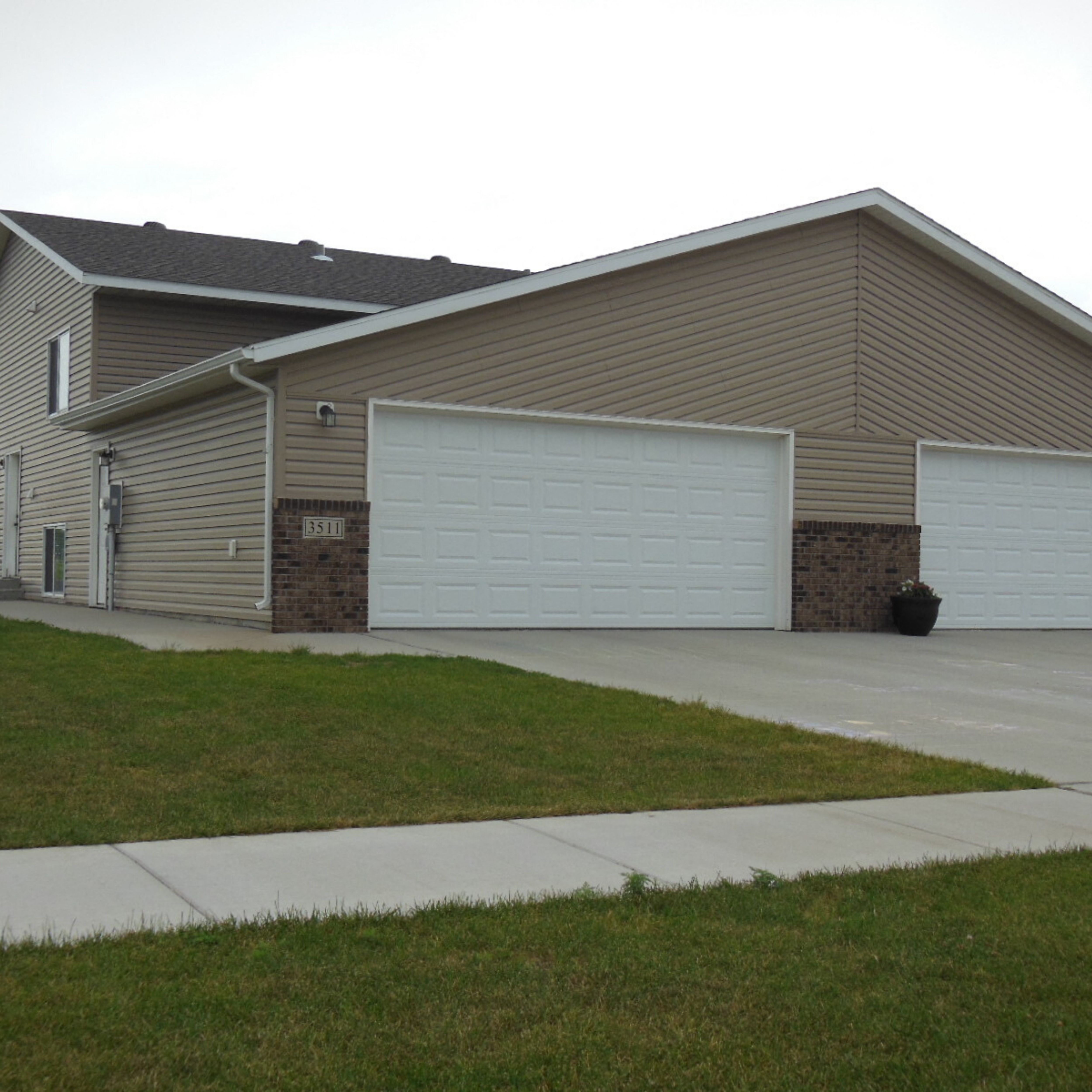 Photos and Video of J & L Twin Homes in Moorhead, MN